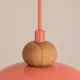 Sfora pembe avizenin masif doğal ahşap küre ve kumaş kablo detayı
