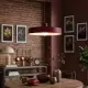 5lamp Solis Bordo metal sarkıt avize, tuğla duvarlı yemek alanında masa üzerinde sıcak ışıkla kullanılıyor