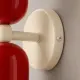 Kırmızı Krem Capsule duvar apliğinin krem rozet, bağlantı kolu ve montaj vidası detayı