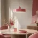 5lamp Solis Pembe metal sarkıt avizenin modern yemek odasında mermer masa üzerinde dekoratif kullanımı