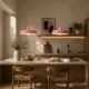 İki adet 5lamp Solis Pembe sarkıt avizenin modern mutfak adası üzerinde yan yana kullanımı