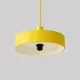 5lamp Solis Sarı metal sarkıt avizenin açık renk iç yüzeyi ve E27 duy bağlantısının alttan görünümü