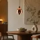 Parlak bakır Duo Beam sarkıt aydınlatmanın modern yemek masası üzerinde tekli kullanımı