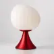 5lamp Egg metalik kırmızı metal gövdeli 32 cm opal cam E27 masa lambası beyaz fonda önden görünüm